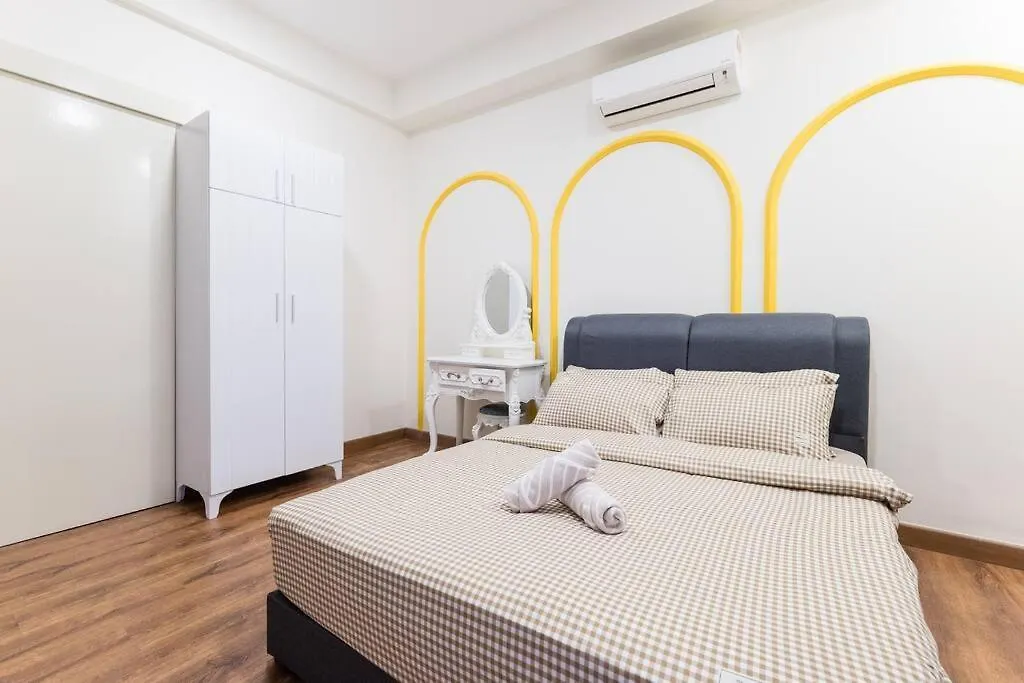Ferienwohnung Arte Mont Kiara Duplex 4 Pax Jacuzzi Kuala Lumpur Apartment