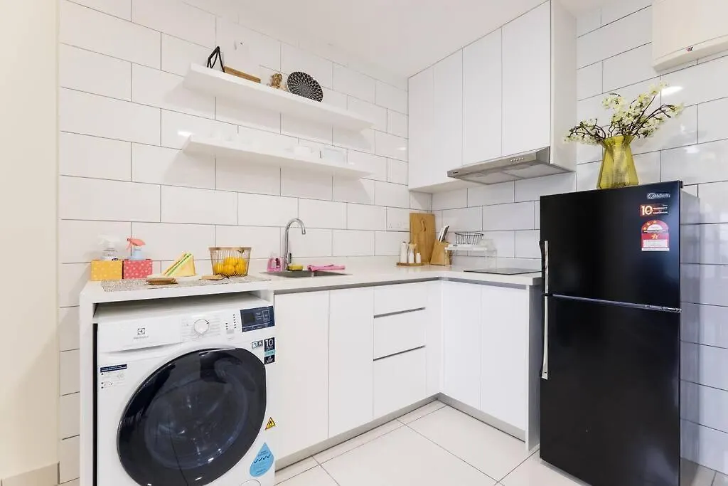 Apartment Ferienwohnung Arte Mont Kiara Duplex 4 Pax Jacuzzi Kuala Lumpur Ma­lay­sia